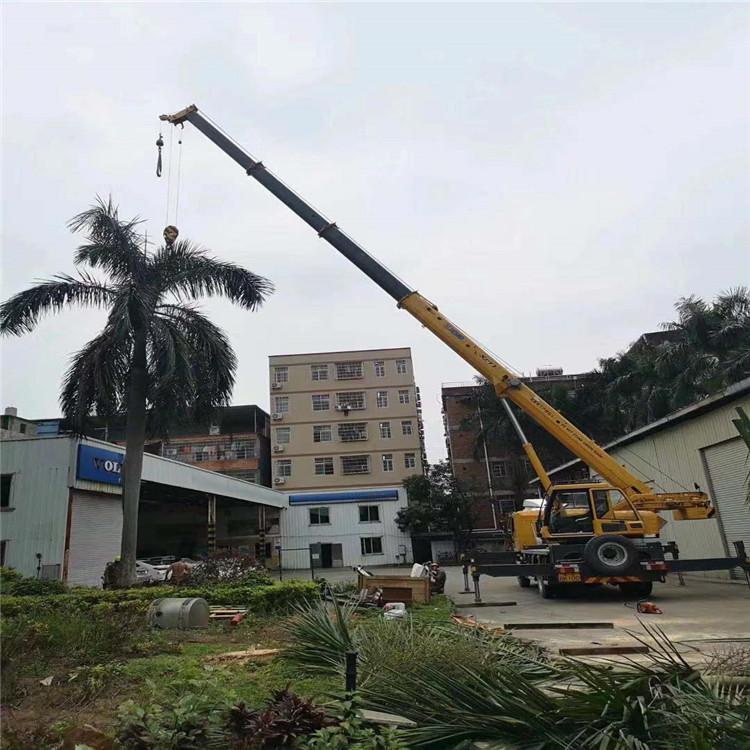 兴宁12吨吊车出租一天的收费标准是什么