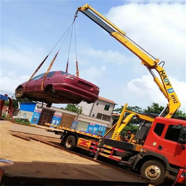 兴宁吊车救援小汽车怎么吊