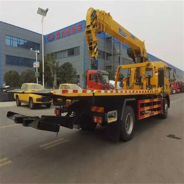 兴宁附近小随车吊出租电话，轻松解决搬运烦恼