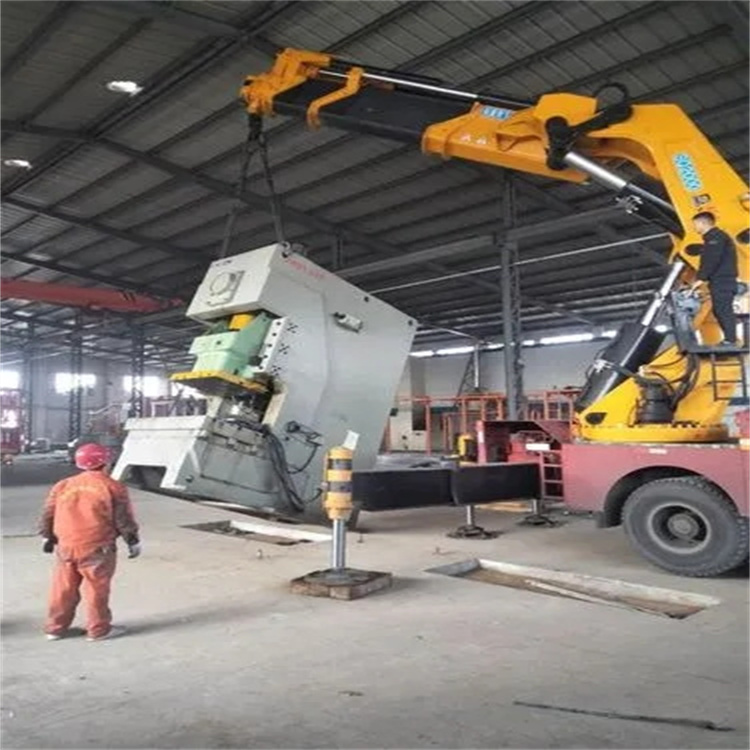 兴宁80吨折臂吊车出租附近电话